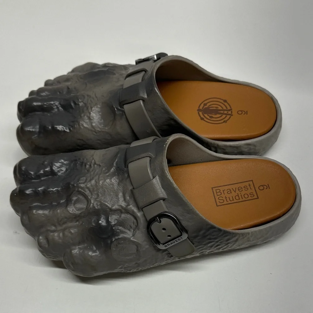 Bravest Studios x Kid Cudi Moon Clogs 15th Anniversary Man On Moon Men's Size 9